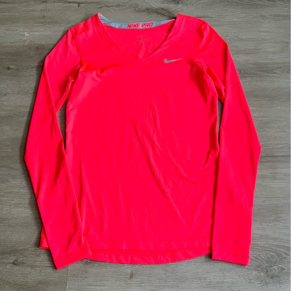 NIKE Pro Bright Pink V-Neck Long Sleeve Top SZ Medium Dri Fit